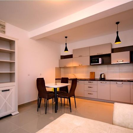 Apartment Dobrota Tomici  Buitenkant foto