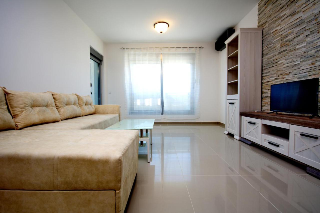 Apartment Dobrota Tomici  Buitenkant foto