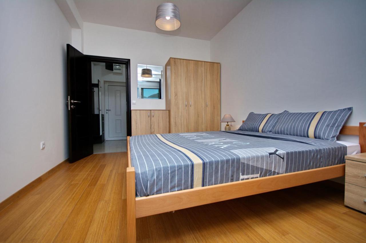 Apartment Dobrota Tomici  Buitenkant foto